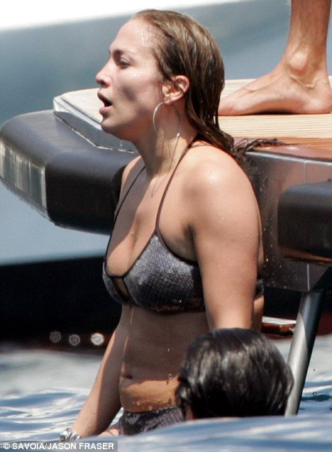 I Jennifer Lopez u bikiniju