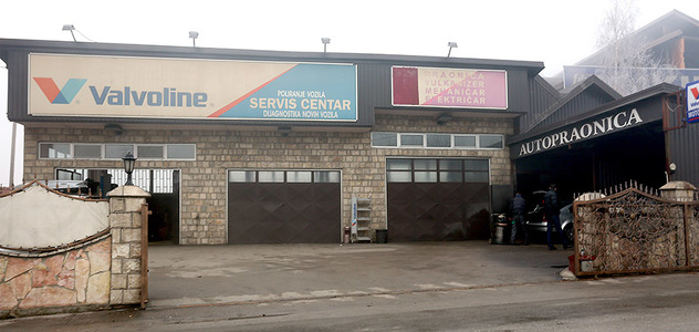 Autopraonica i servis u sarajevskom naselju Nedžarići izgrađeni su na općinskom zemljištu bez dozvole za gradnju. (Foto: CIN)