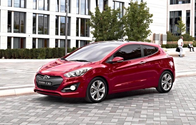Hyundai i30 s troja vrata debituje u Parizu