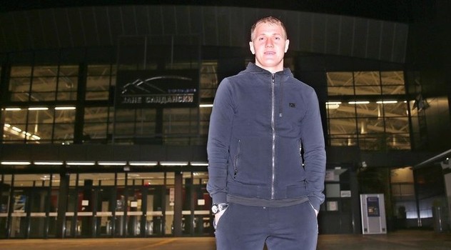 Senijad Ibričić doputovao u Skoplje, slijedi potpis ugovora sa Vardarom