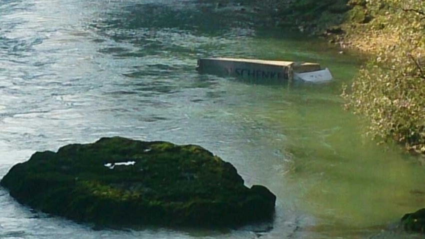 Banja Luka: Kamion sletio u Vrbas, suvozač se utopio