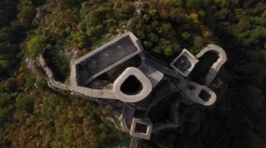 Bezvremenska ljepota Bosne: Nesvakidašnji pogled na kulu u Srebreniku