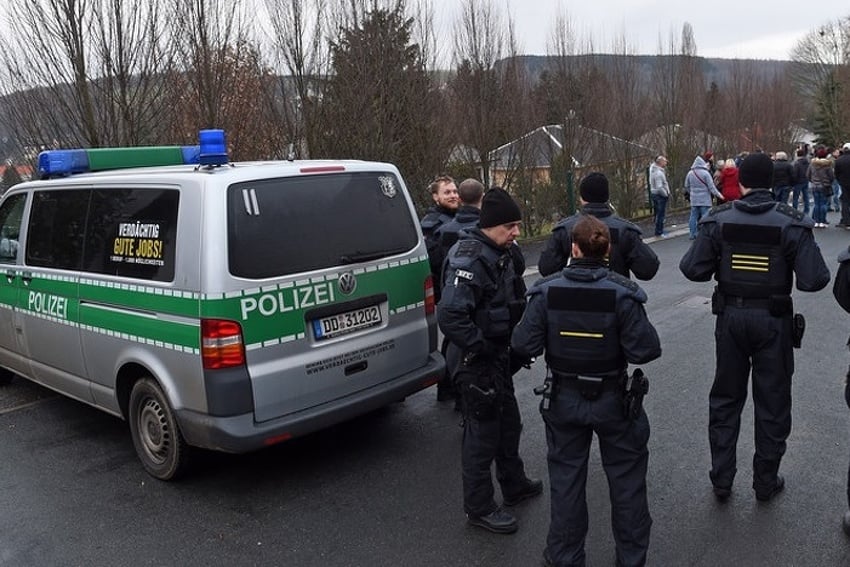 Nijemac pucao na izbjeglički centar, ozlijeđena petogodišnja djevojčica i mladić