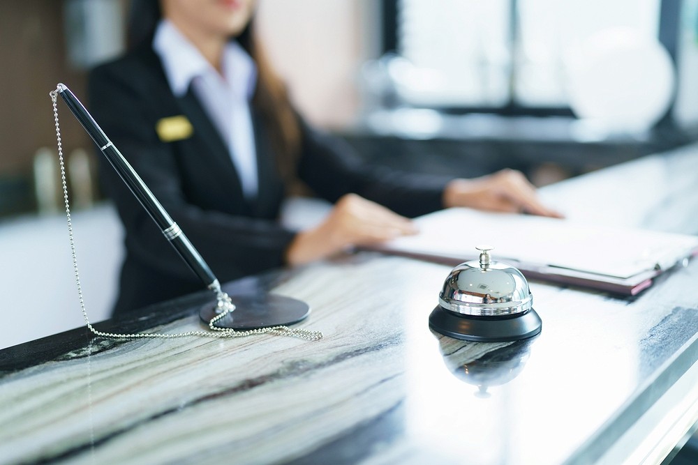 Recepcioner (m/ž)