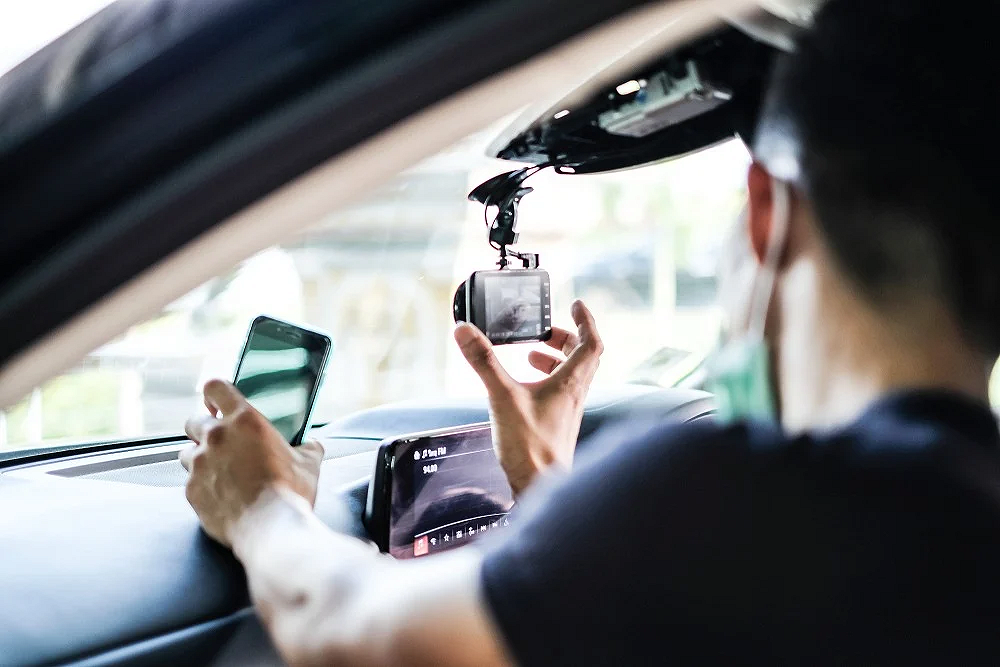 Radnik za ugradnju auto opreme u vozila (m)