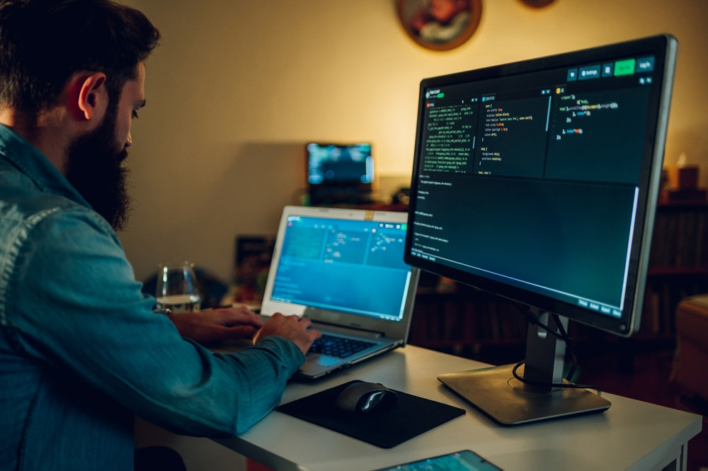 Full-Stack Software Engineer (.NET / Angular) (m/ž)