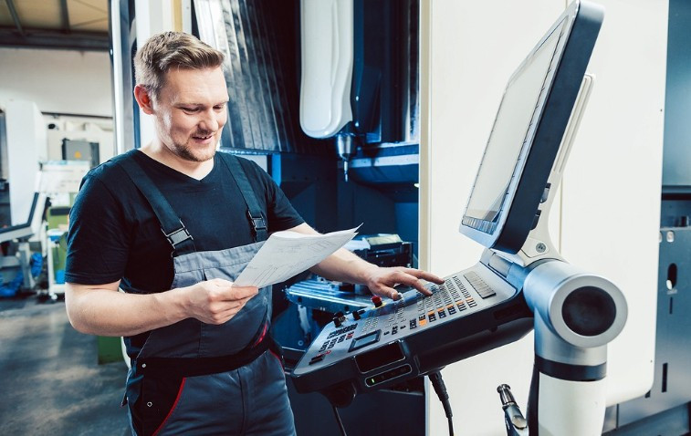CNC Operater na glodalici - strugu (m/ž)