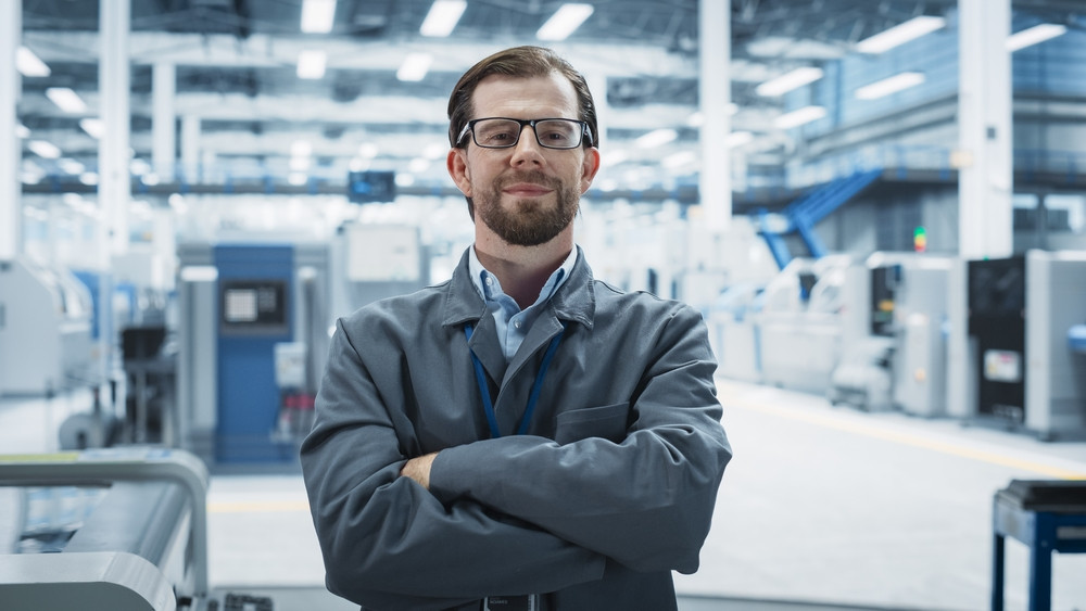 Radnik na sortiranju obojenih materijala (m/ž)