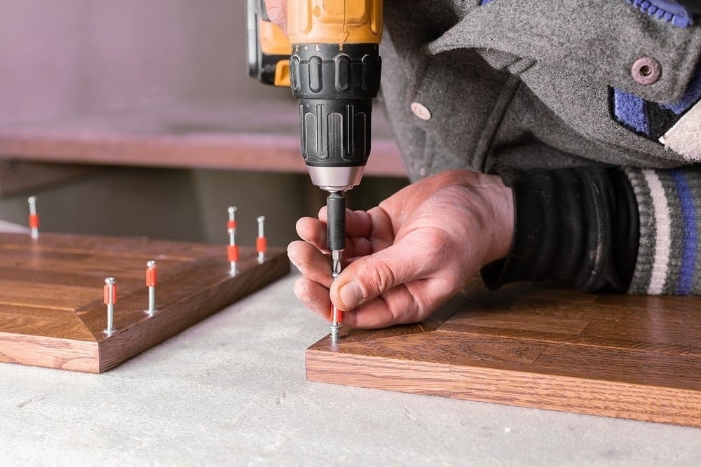 Monter pločastog namještaja (m/ž)