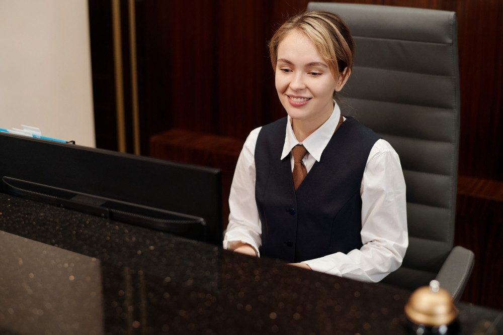 Receptionist - Switchboard Operator (m/f)