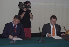 Adnan Terzić i Moises Venaico potpisuju Memorandum o razumijevanju