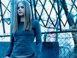 Avril i Sum 41 se bore sa SARS-om