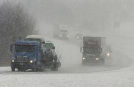 Snježne mećave, olujni vjetrovi i nevrijeme na moru u Evropi