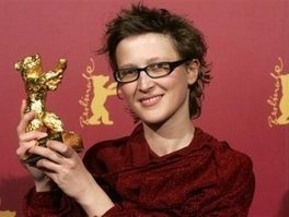 Ulaznice od premijere filma "Grbavica" za dostojanstvo preživjelih