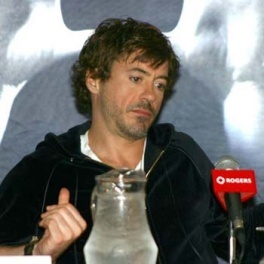 Robert Downey Jr. piše memoare