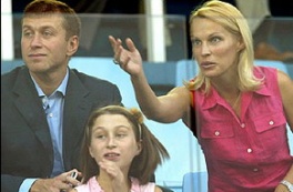 Abramovich sa suprugom i kćerkom