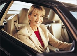 Istraživanje: Žene uspješnije u kupnji novih automobila od muškaraca
