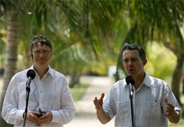 Bill Gates i Alvaro Uribe; Foto: AP