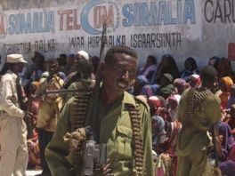 Američki razarač bombadirao bazu islamskih ekstremista u Somaliji