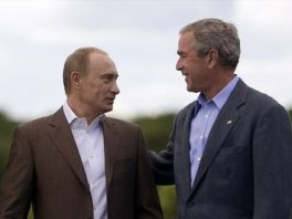 Foto: AFP; Putin i Bush