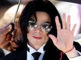 Michael Jackson tužen zbog dugova