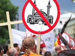 Protesti protiv izgradnje džamije u Kelnu, Njemačka