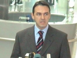 Parlament FBiH: Polemike i pauze zbog Brankovićevog prijedloga