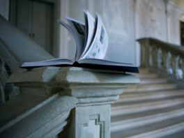 Promovirana knjiga "Intervju s plavom kućom"