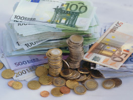 Slovenija zaključila godinu s rekordnom inflacijom u eurozoni