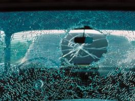 U sudaru "golfa" i motocikla poginule dvije osobe