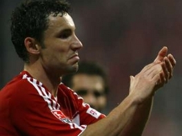 Van Bommel želi karijeru okončati u Bayernu