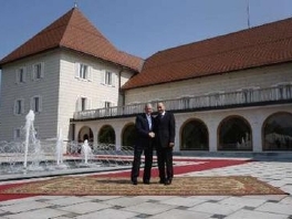 Uoči summita EU-SAD: Bush razgovarao s Tuerkom