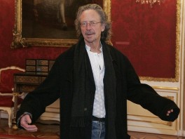 Kuzmanović odlikovao Handkea i Branislava Dukića