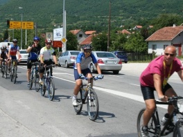 Biciklisti na prolasku kroz Travnik