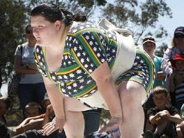 14-godišnjakinja sumo borac od 127 kg