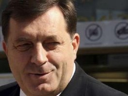 RS stabilna politički i ekonomski