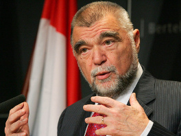 Mesić se danas sastaje s Valentinom Inzkom