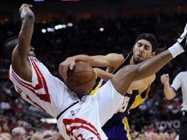 Lakersi slavili u Houstonu