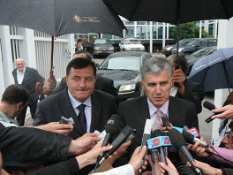 Milorad Dodik i Dragan Čović pred zgradom OHR-a (Fotoservis)