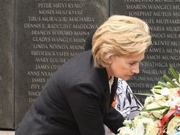 Hillary Clinton žali što SAD nisu članica Haškog suda