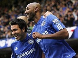 Chelseaju derbi i vrh liste