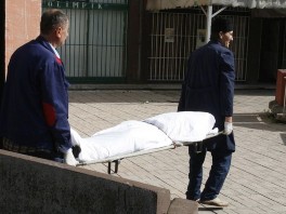 Mladić pronađen u liftu predoziran drogom