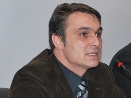 Sadik Ahmetović