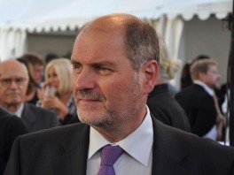 Mujezinović od ministara traži planove trošenja novca
