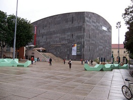 Museum Moderner Kunst Stiftung Ludwig