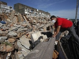 Ruševine nakon prvog potresa u Čileu (Foto: AP)