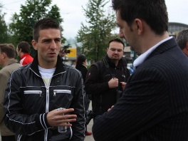 Vedad Ibišević u razgovoru s novinarom našeg portala (Foto: Fotoservis)