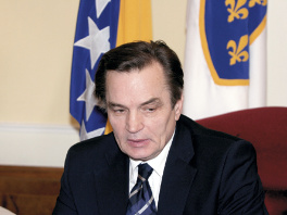 Silajdžić mora tražiti novu dozvolu da posjeti Jurišića