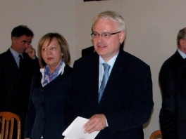 Ivo Josipović u Derventi (Foto: SRNA)