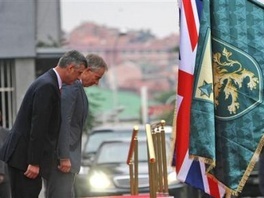 Blair na Kosovu dočekan s državnim počastima